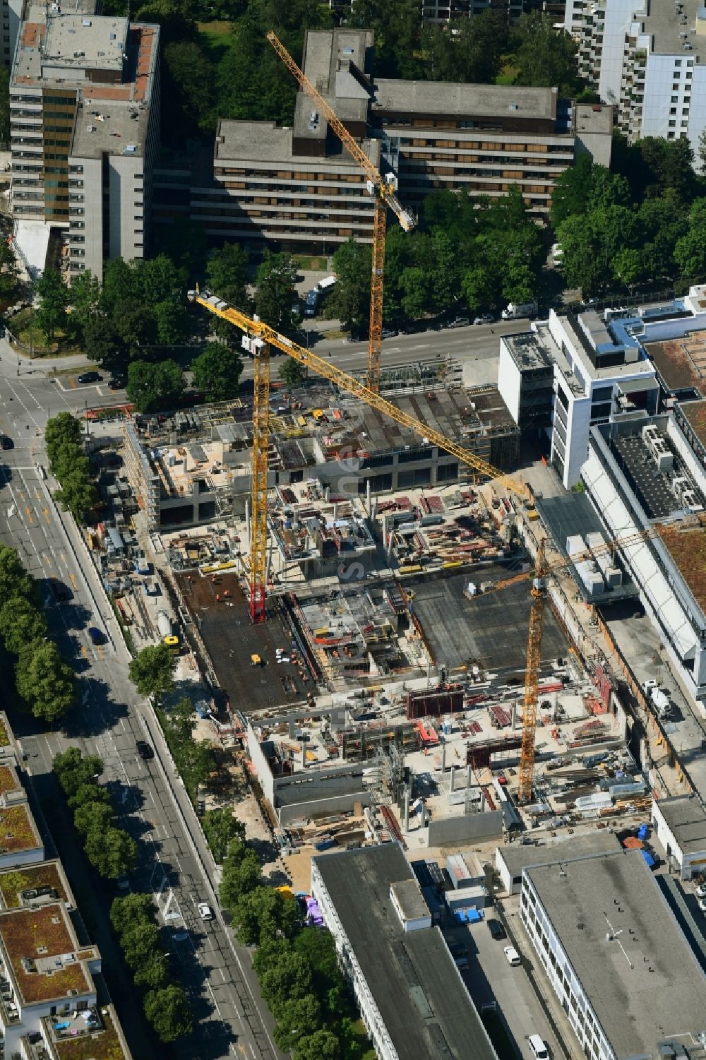 München aus der Vogelperspektive: Baustelle Bürogebäude des Geschäftshauses Neue Balan in München im Bundesland Bayern, Deutschland