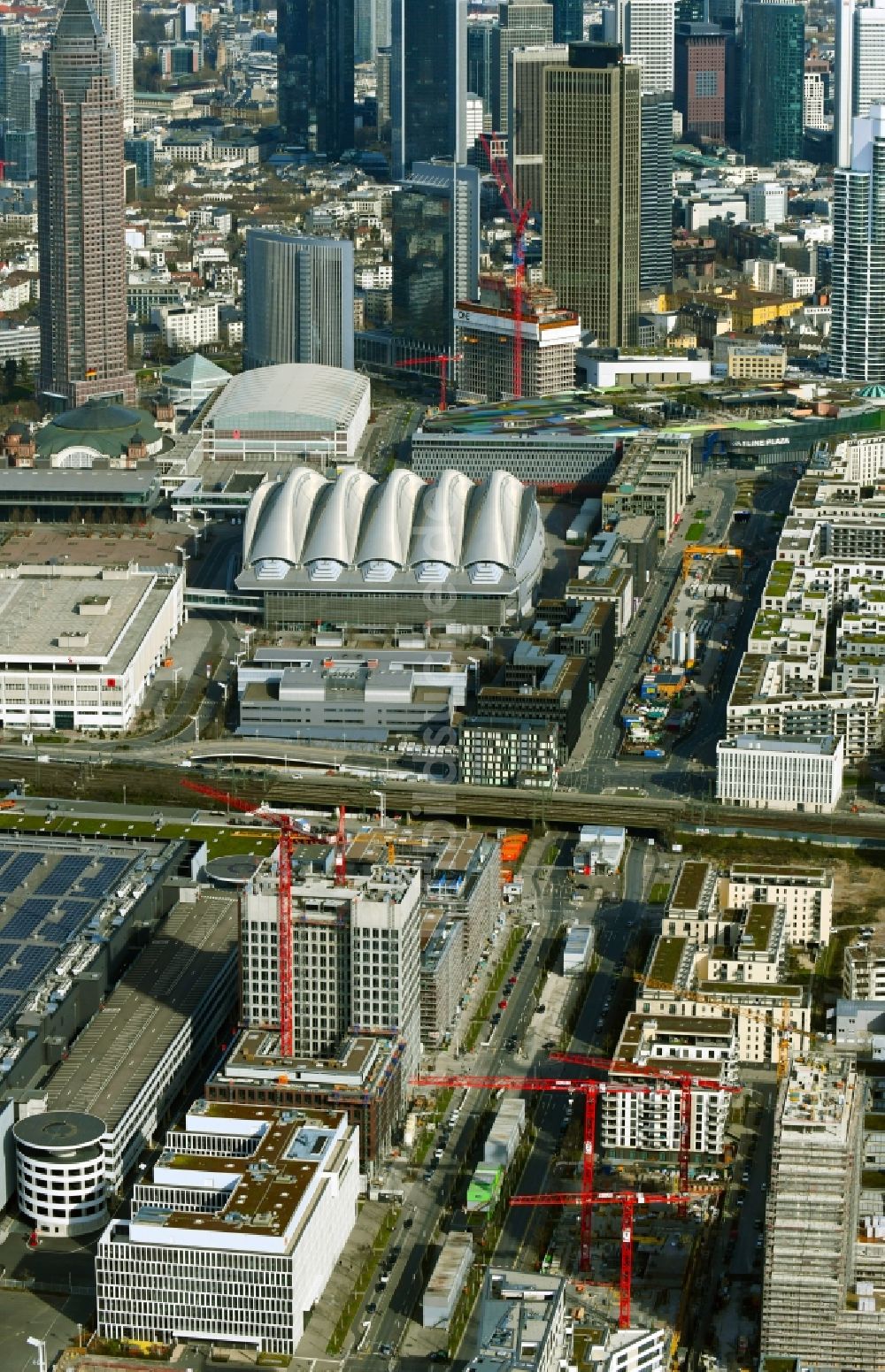 Luftaufnahme Frankfurt am Main - Baustelle Bürogebäude des Geschäftshauses ZEBRA im Ortsteil Gallus in Frankfurt am Main im Bundesland Hessen, Deutschland