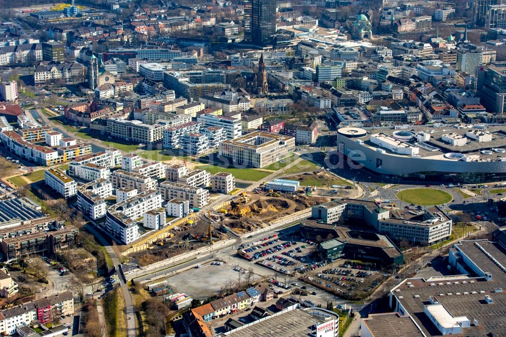 Essen von oben - Baustelle zu Bürogebäude und Unternehmenszentrale der Funke Mediengruppe am Berliner Platz im Uni-Viertel in Essen im Bundesland Nordrhein-Westfalen