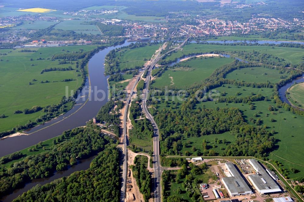 Luftaufnahme Dessau-Roßlau - Baustelle Bundesstraße 184 in Dessau-Roßlau im Bundesland Sachsen-Anhalt