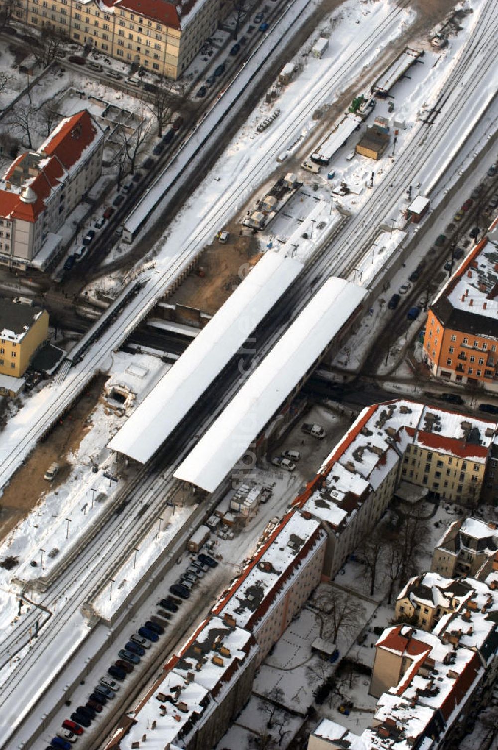 Berlin aus der Vogelperspektive: Baustelle / constraution area S-Bahn Berlin-Baumschulenweg