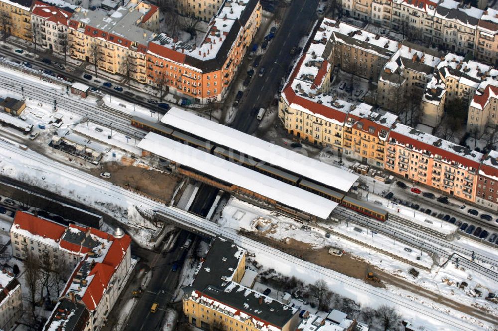 Berlin aus der Vogelperspektive: Baustelle / constraution area S-Bahn Berlin-Baumschulenweg