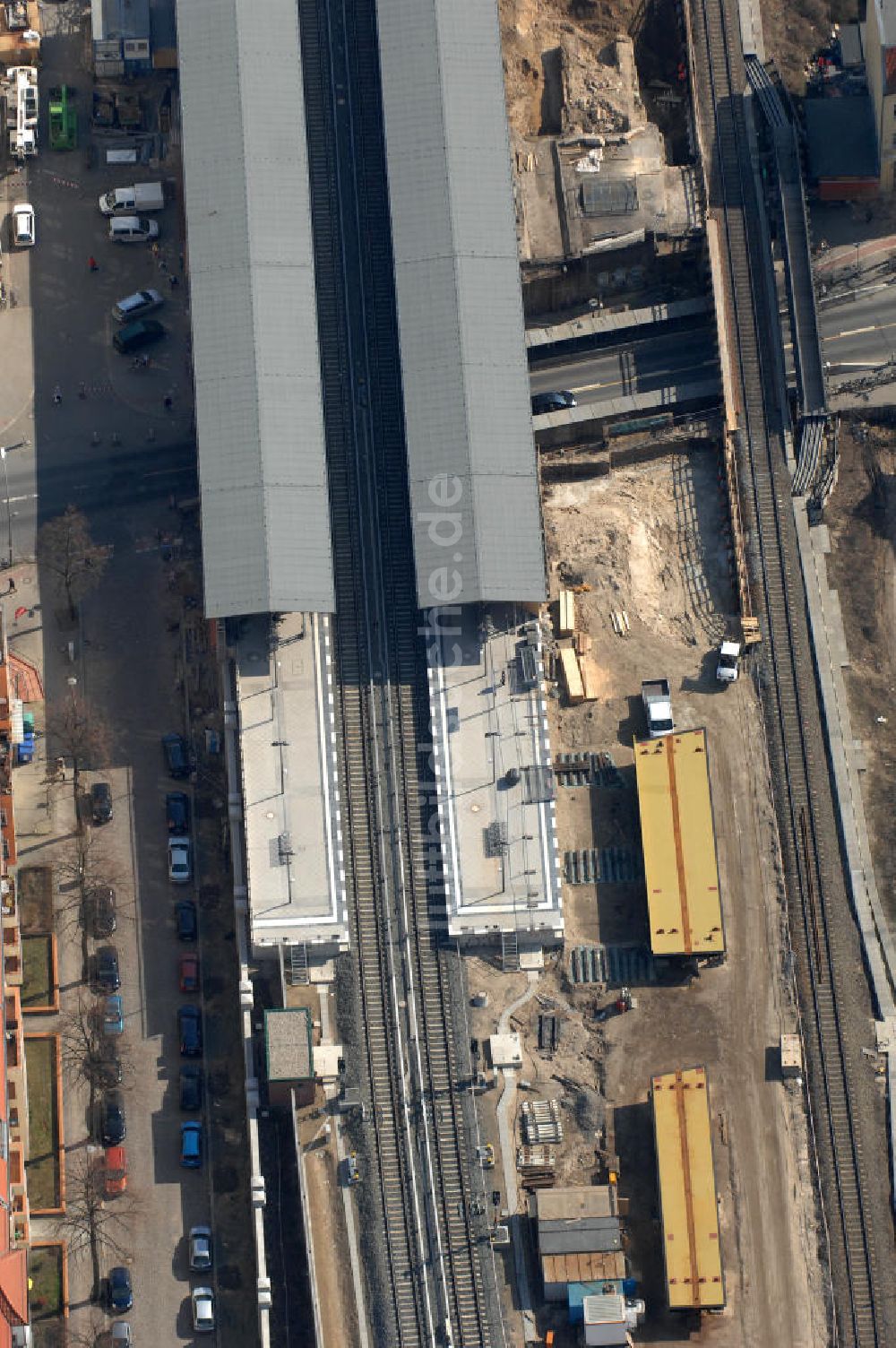 Berlin aus der Vogelperspektive: Baustelle / constraution area S-Bahn Berlin-Baumschulenweg