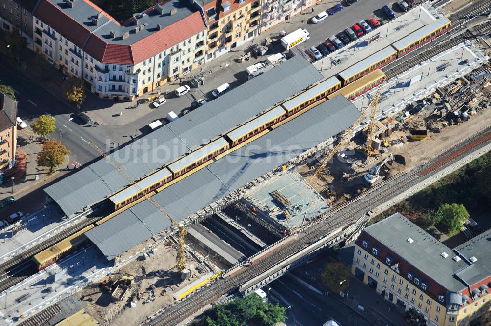 Berlin aus der Vogelperspektive: Baustelle / constraution area S-Bahn Berlin-Baumschulenweg