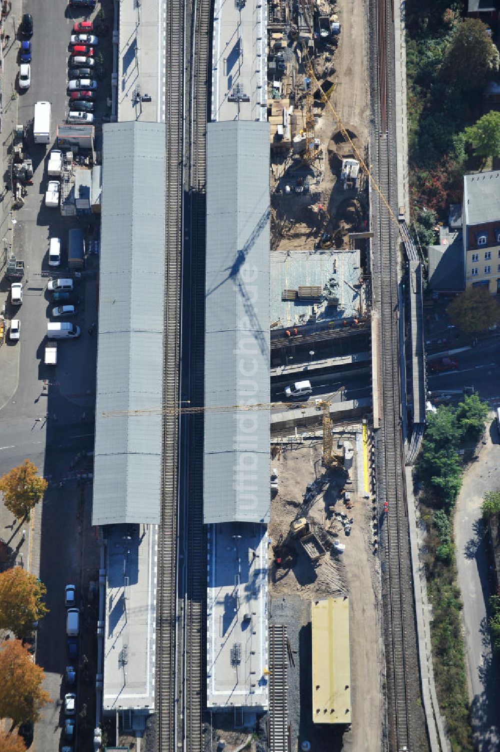 Berlin aus der Vogelperspektive: Baustelle / constraution area S-Bahn Berlin-Baumschulenweg