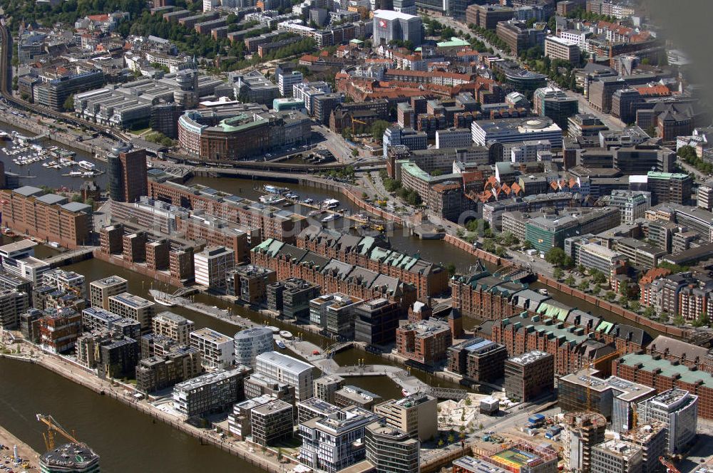 Hamburg von oben - Baustelle Dalmannka und Sandtorkai HafenCity Hamburg