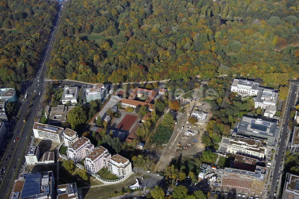 Berlin aus der Vogelperspektive: Baustelle Diplomaten Park im Botschaftsviertel Berlins