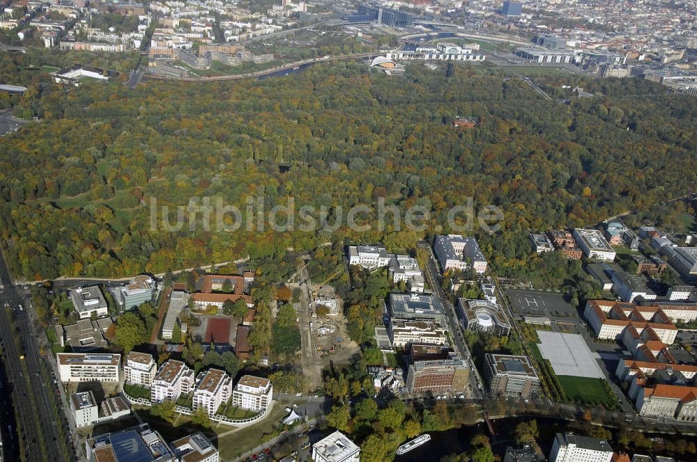 Luftaufnahme Berlin - Baustelle Diplomaten Park im Botschaftsviertel Berlins