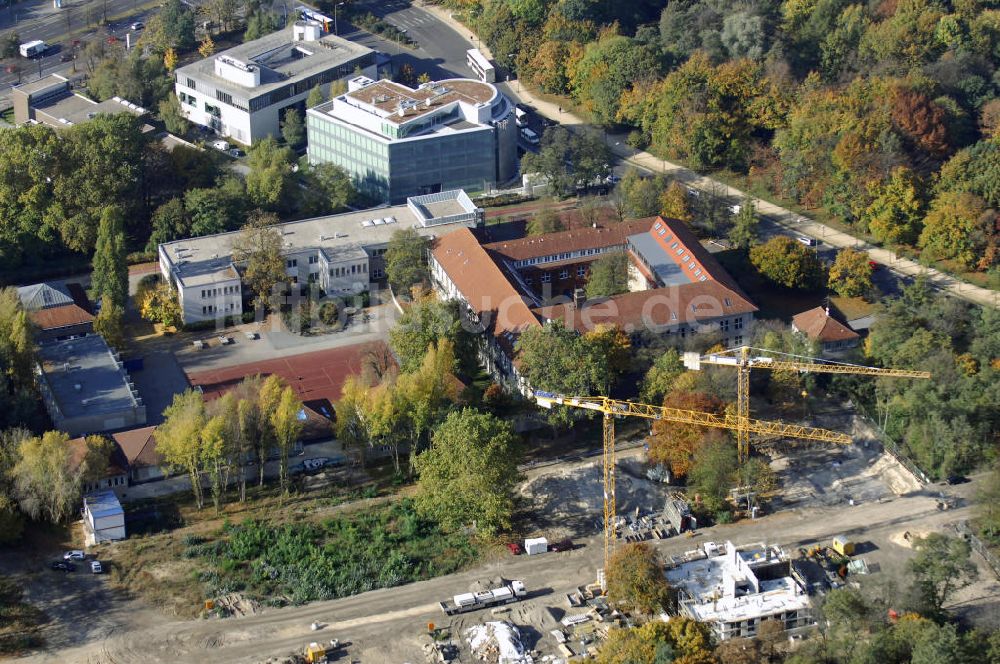 Luftaufnahme Berlin - Baustelle Diplomaten Park im Botschaftsviertel Berlins