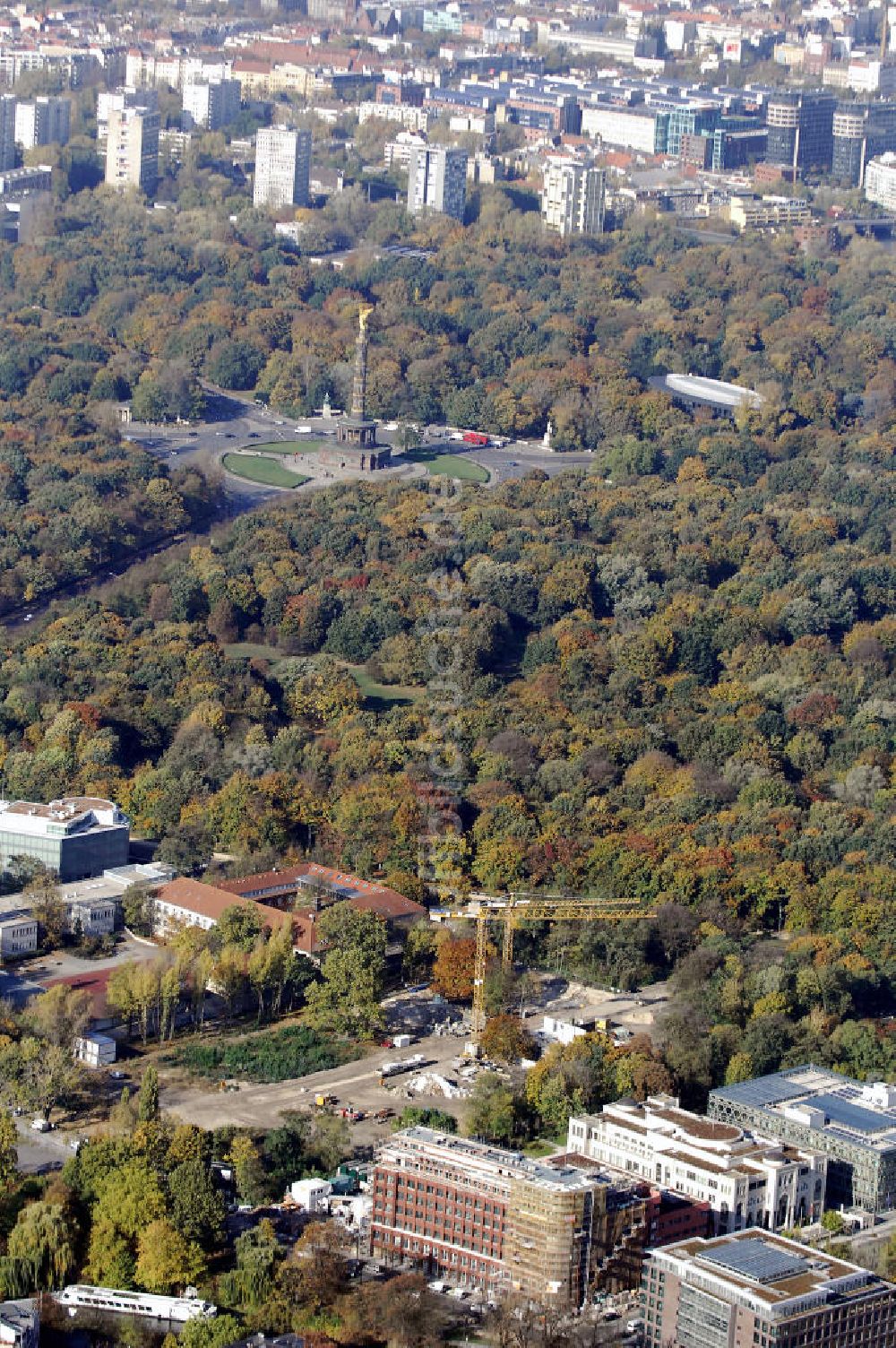 Berlin aus der Vogelperspektive: Baustelle Diplomaten Park im Botschaftsviertel Berlins