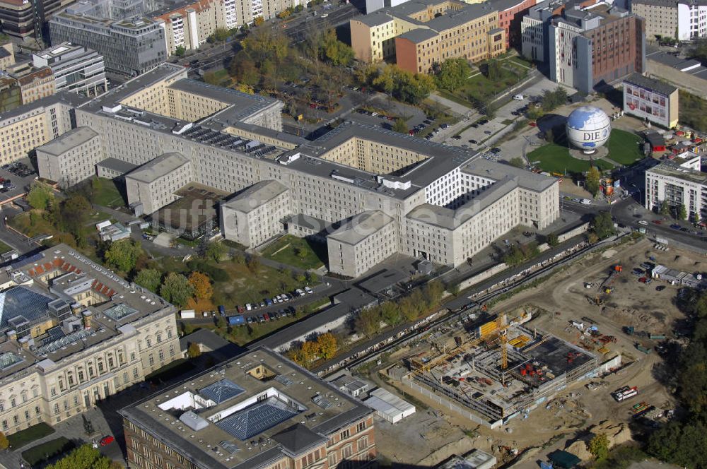 Berlin von oben - Baustelle des Dokumentationszentrums Topographie des Terrors, ehem. Reichsluftfahrtministerium und Martin Gropius Bau in Berlin Kreuzberg