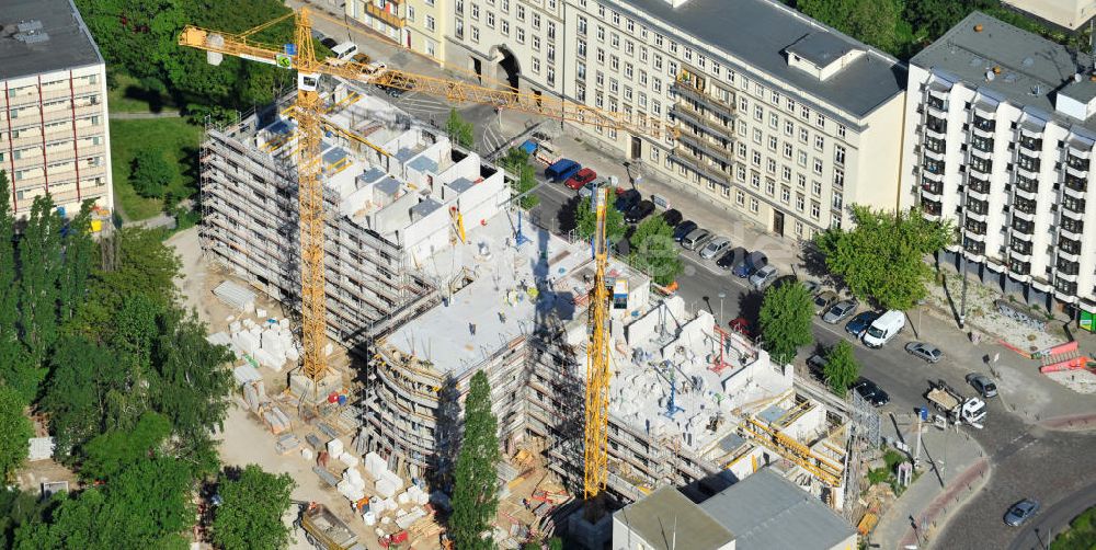 Luftaufnahme Berlin Friedrichshain - Baustelle DOMICIL Seniorenpflegeheim Frankfurter Tor Berlin-Friedrichshain