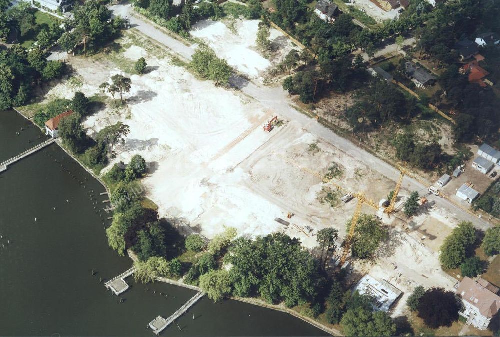 Luftaufnahme Zeuthen / Brandenburg - Baustelle der EDR-GbmH am Zeuthener See in Zeuthen (Gelände des ehem. DDR-Diplomatenclubs) / Brandenburg.