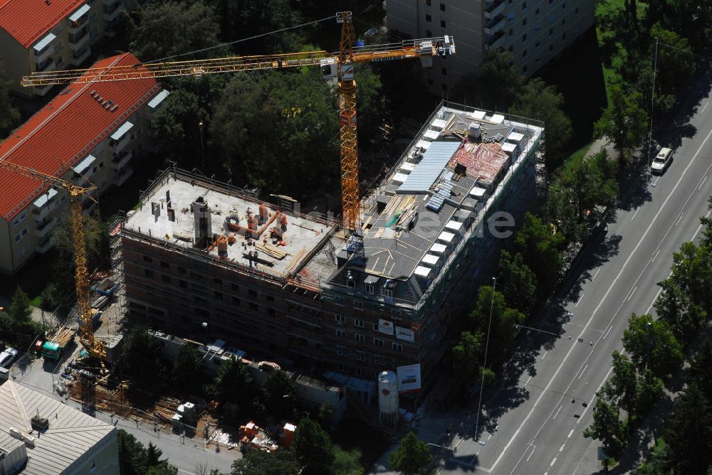 München von oben - Baustelle Eigentumswohnanlage München Nymphenburg