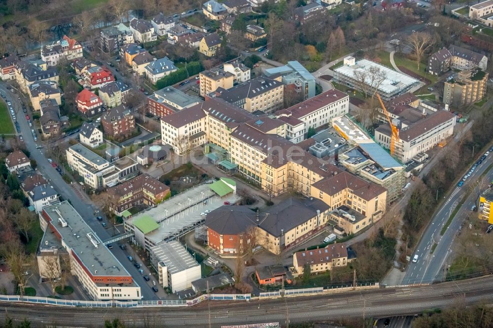 Luftbild Bochum - Baustelle für einen Erweiterungs- Neubau auf dem Klinikgelände des Krankenhauses Augusta Kliniken Bochum Hattingen in Bochum im Bundesland Nordrhein-Westfalen, Deutschland