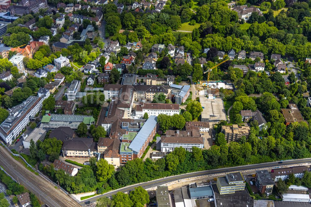 Luftbild Bochum - Baustelle für einen Erweiterungs- Neubau auf dem Klinikgelände des Krankenhauses Augusta Kliniken Bochum Hattingen in Bochum im Bundesland Nordrhein-Westfalen, Deutschland