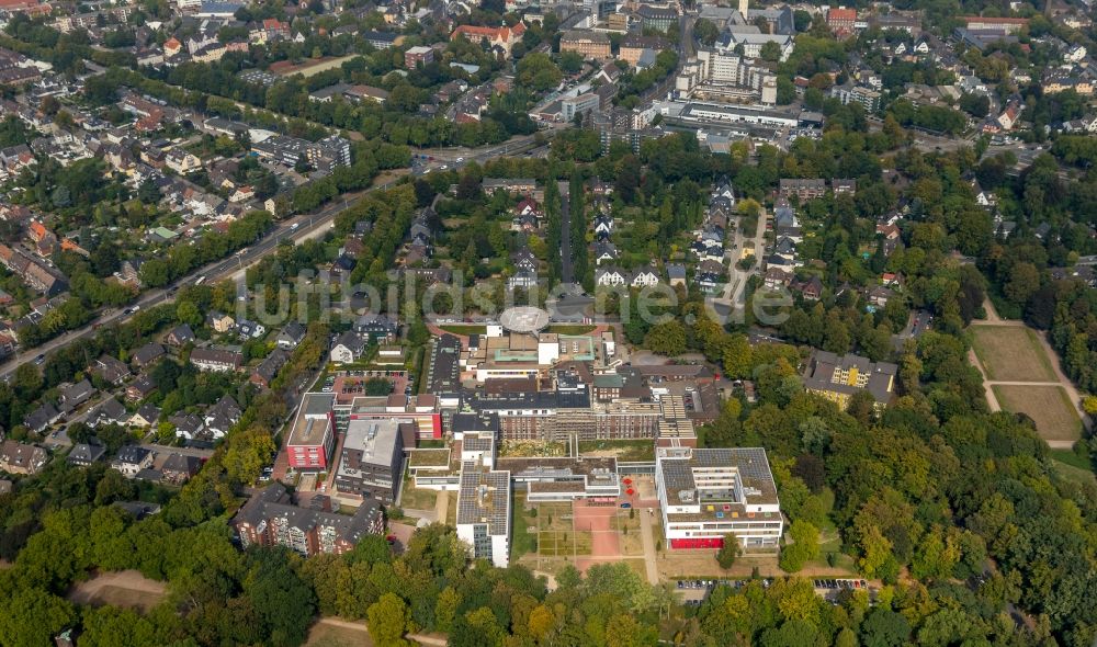 Gelsenkirchen von oben - Baustelle für einen Erweiterungs- Neubau auf dem Klinikgelände des Krankenhauses Bergmannsheil und Kinderklinik Buer im Ortsteil Buer in Gelsenkirchen im Bundesland Nordrhein-Westfalen, Deutschland