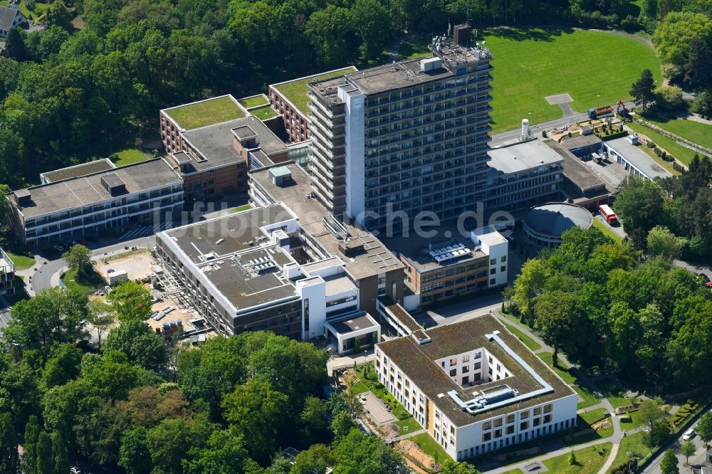 Luftbild Mönchengladbach - Baustelle für einen Erweiterungs- Neubau auf dem Klinikgelände des Krankenhauses Elisabeth-Krankenhaus Rheydt in Mönchengladbach im Bundesland Nordrhein-Westfalen, Deutschland