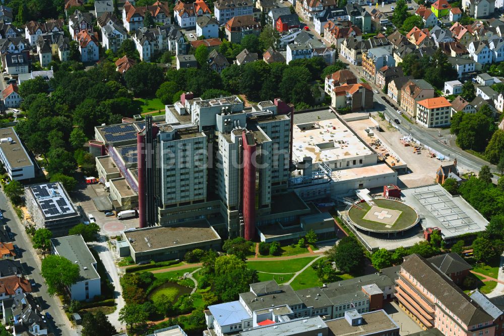 Bielefeld aus der Vogelperspektive: Baustelle für einen Erweiterungs- Neubau auf dem Klinikgelände des Krankenhauses Klinikum Bielefeld - Mitte in Bielefeld im Bundesland Nordrhein-Westfalen, Deutschland