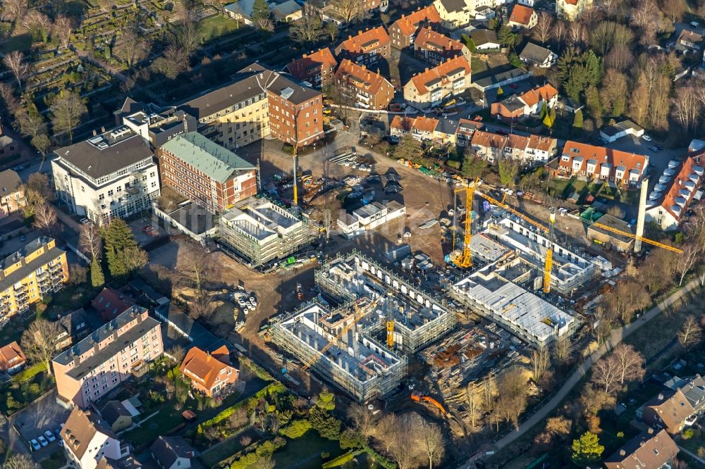 Luftaufnahme Herne - Baustelle für einen Erweiterungs- Neubau auf dem Klinikgelände des Krankenhauses Marienhospital-Herne II in Herne im Bundesland Nordrhein-Westfalen, Deutschland