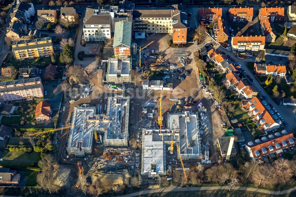 Herne aus der Vogelperspektive: Baustelle für einen Erweiterungs- Neubau auf dem Klinikgelände des Krankenhauses Marienhospital-Herne II in Herne im Bundesland Nordrhein-Westfalen, Deutschland