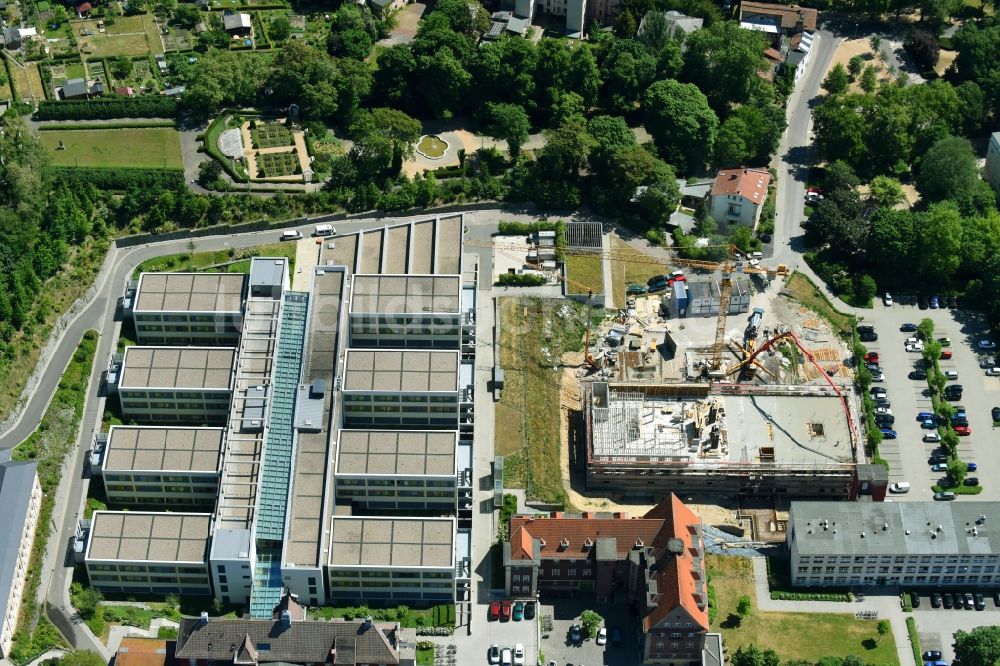 Brandenburg an der Havel von oben - Baustelle für einen Erweiterungs- Neubau auf dem Klinikgelände des Krankenhauses Städtisches Klinikum Brandenburg GmbH an der Hochstraße in Brandenburg an der Havel im Bundesland Brandenburg, Deutschland