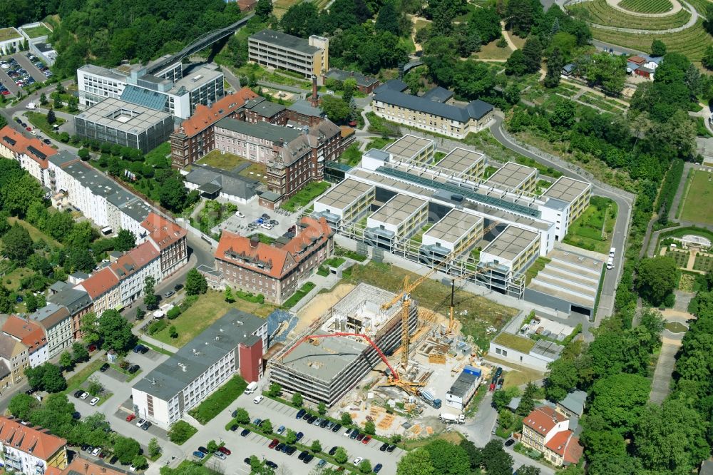 Luftbild Brandenburg an der Havel - Baustelle für einen Erweiterungs- Neubau auf dem Klinikgelände des Krankenhauses Städtisches Klinikum Brandenburg GmbH an der Hochstraße in Brandenburg an der Havel im Bundesland Brandenburg, Deutschland