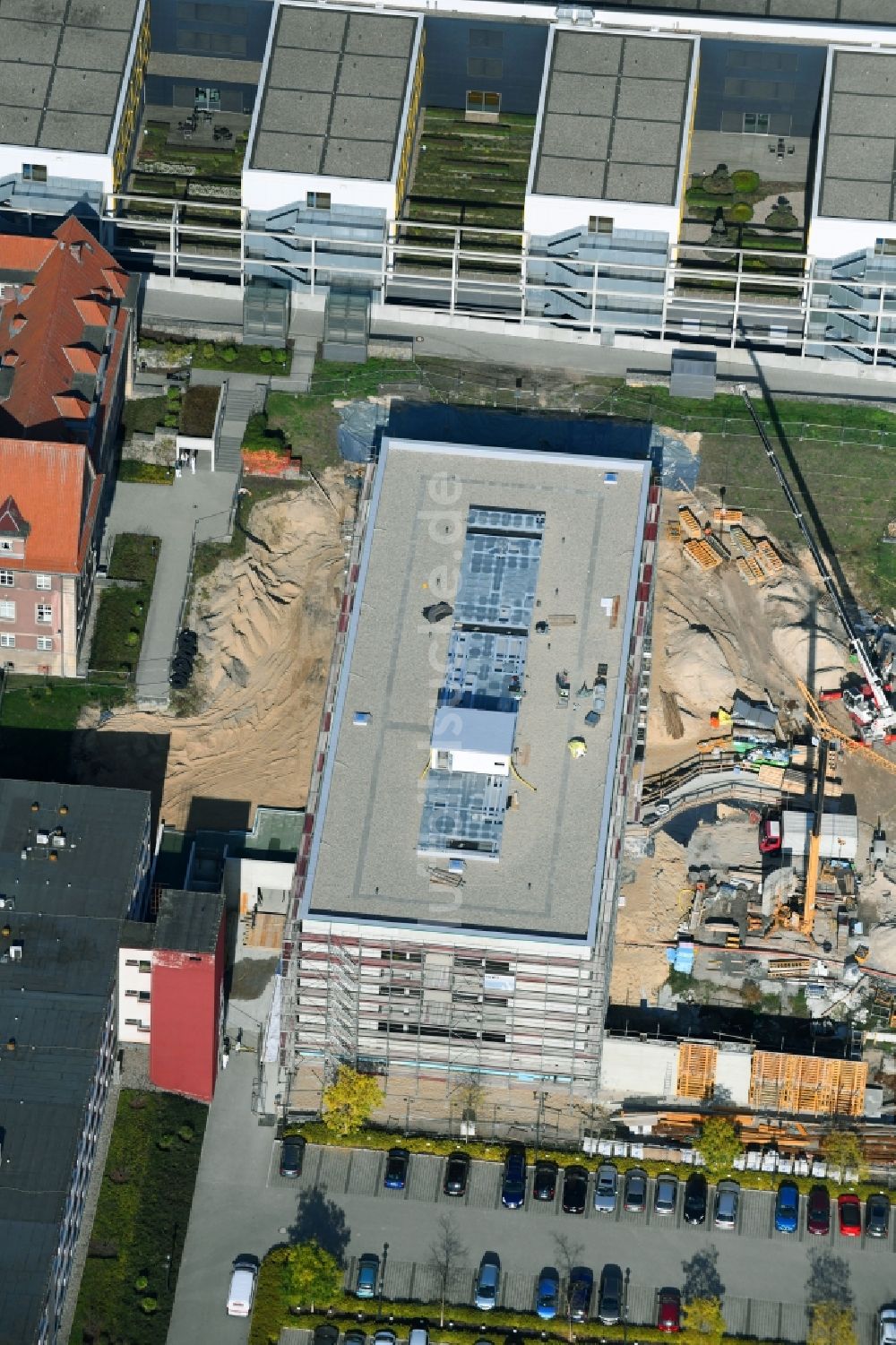 Luftbild Brandenburg an der Havel - Baustelle für einen Erweiterungs- Neubau auf dem Klinikgelände des Krankenhauses Städtisches Klinikum Brandenburg GmbH an der Hochstraße in Brandenburg an der Havel im Bundesland Brandenburg, Deutschland