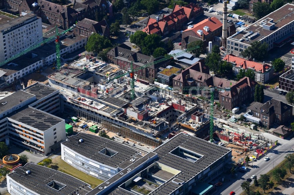 Luftaufnahme Karlsruhe - Baustelle für einen Erweiterungs- Neubau auf dem Klinikgelände des Krankenhauses Städtisches Klinikum Karlsruhe in Karlsruhe im Bundesland Baden-Württemberg, Deutschland