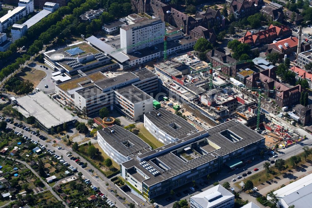 Karlsruhe von oben - Baustelle für einen Erweiterungs- Neubau auf dem Klinikgelände des Krankenhauses Städtisches Klinikum Karlsruhe in Karlsruhe im Bundesland Baden-Württemberg, Deutschland