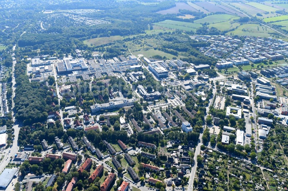 Luftaufnahme Lübeck - Baustelle für einen Erweiterungs- Neubau auf dem Klinikgelände des Krankenhauses UKSH Universitätsklinikum Schleswig-Holstein im Ortsteil St. Jürgen in Lübeck im Bundesland Schleswig-Holstein, Deutschland