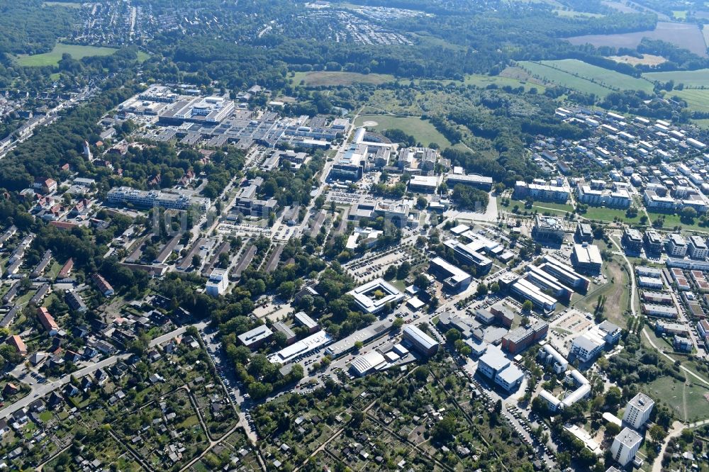 Lübeck von oben - Baustelle für einen Erweiterungs- Neubau auf dem Klinikgelände des Krankenhauses UKSH Universitätsklinikum Schleswig-Holstein im Ortsteil St. Jürgen in Lübeck im Bundesland Schleswig-Holstein, Deutschland