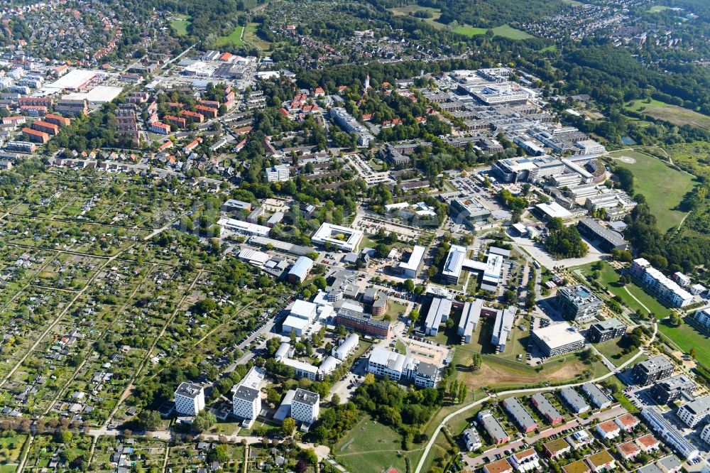 Luftbild Lübeck - Baustelle für einen Erweiterungs- Neubau auf dem Klinikgelände des Krankenhauses UKSH Universitätsklinikum Schleswig-Holstein im Ortsteil St. Jürgen in Lübeck im Bundesland Schleswig-Holstein, Deutschland