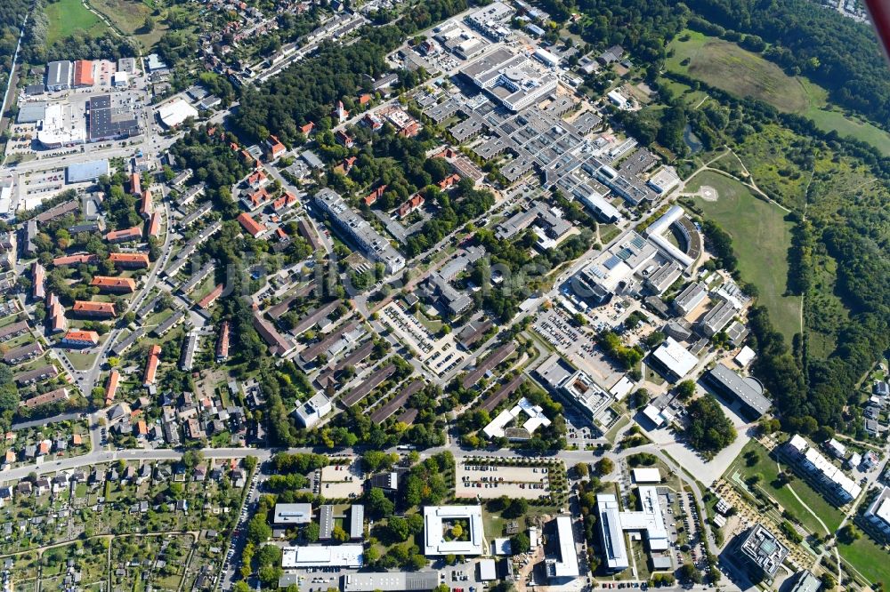 Luftbild Lübeck - Baustelle für einen Erweiterungs- Neubau auf dem Klinikgelände des Krankenhauses UKSH Universitätsklinikum Schleswig-Holstein im Ortsteil St. Jürgen in Lübeck im Bundesland Schleswig-Holstein, Deutschland