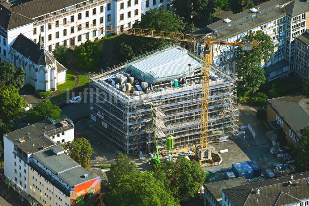 Bonn aus der Vogelperspektive: Baustelle für einen Erweiterungs- Neubau auf dem Klinikgelände des Krankenhauses Universitätsklinikum Bonn (UKB) in Bonn im Bundesland Nordrhein-Westfalen, Deutschland