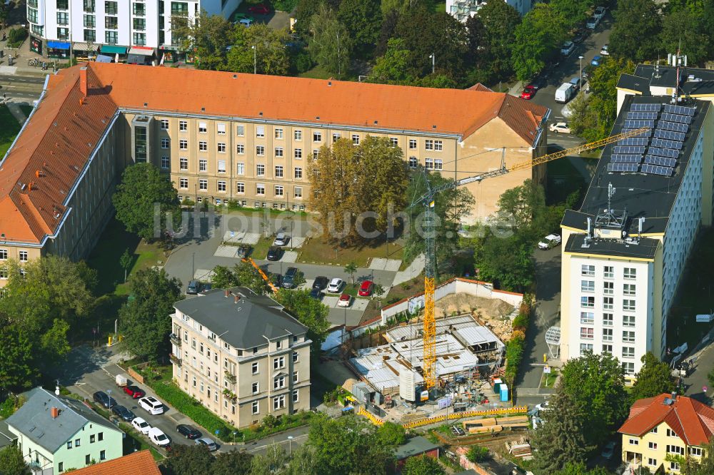 Dresden aus der Vogelperspektive: Baustelle für einen Erweiterungs- Neubau auf dem Klinikgelände des Krankenhauses Universitätsklinikum Carl Gustav Carus in Dresden im Bundesland Sachsen, Deutschland