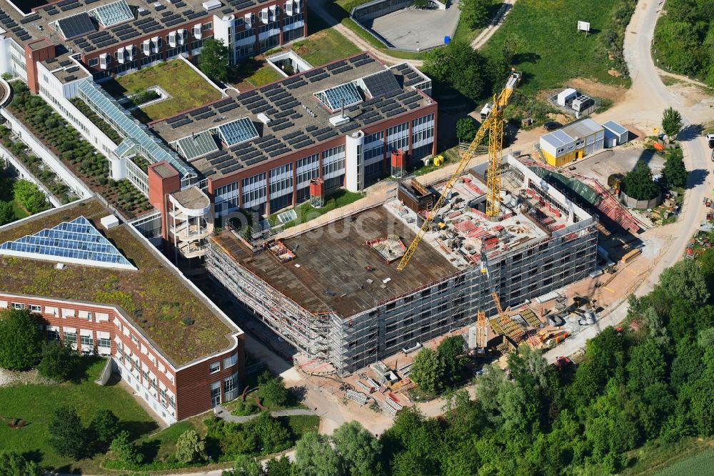 Luftbild Regensburg - Baustelle für einen Erweiterungs- Neubau auf dem Klinikgelände des Krankenhauses Universitätsklinikum Regensburg in Regensburg im Bundesland Bayern, Deutschland