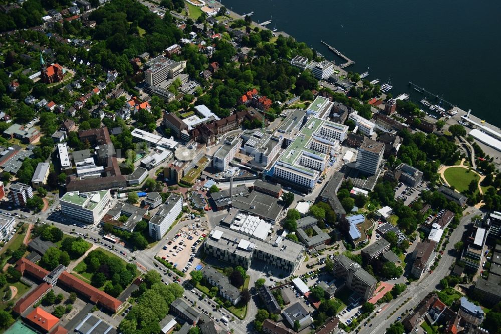 Luftbild Kiel - Baustelle für einen Erweiterungs- Neubau auf dem Klinikgelände des Krankenhauses Universitätsklinikum Schleswig-Holstein in Kiel im Bundesland Schleswig-Holstein, Deutschland