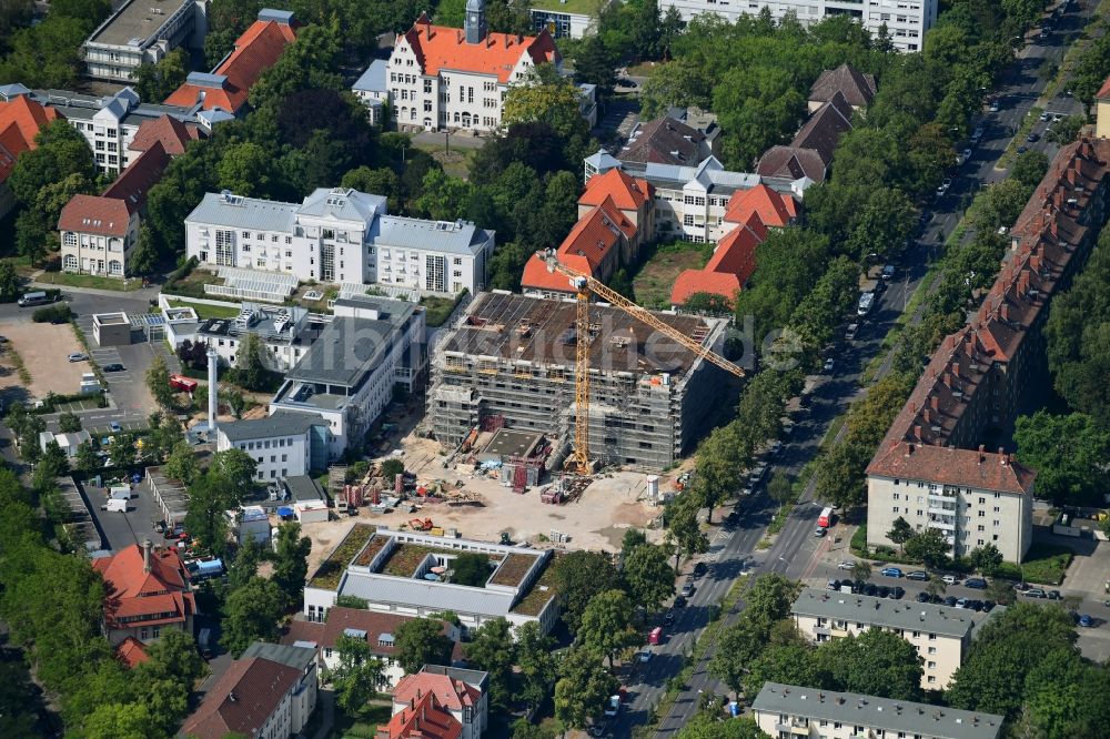 Berlin von oben - Baustelle für einen Erweiterungs- Neubau auf dem Klinikgelände des Krankenhauses Vivantes Auguste-Viktoria-Klinikum im Ortsteil Schöneberg in Berlin, Deutschland