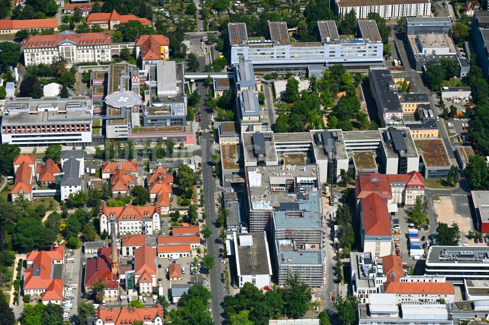 Dresden aus der Vogelperspektive: Baustelle für einen Erweiterungs- Neubau auf dem Klinikgelände des Krankenhauses ZSG - Zentrum für Seelische Gesundheit in Dresden im Bundesland Sachsen, Deutschland