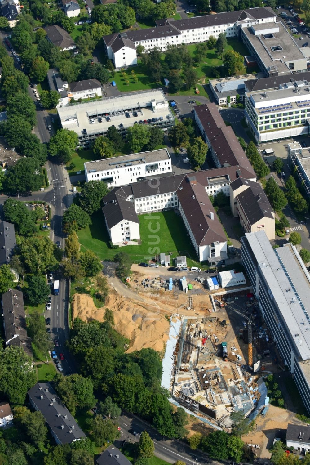 Bonn aus der Vogelperspektive: Baustelle für einen Erweiterungs- Neubau auf dem Klinikgelände des Universitätsklinikum Bonn in Bonn im Bundesland Nordrhein-Westfalen, Deutschland