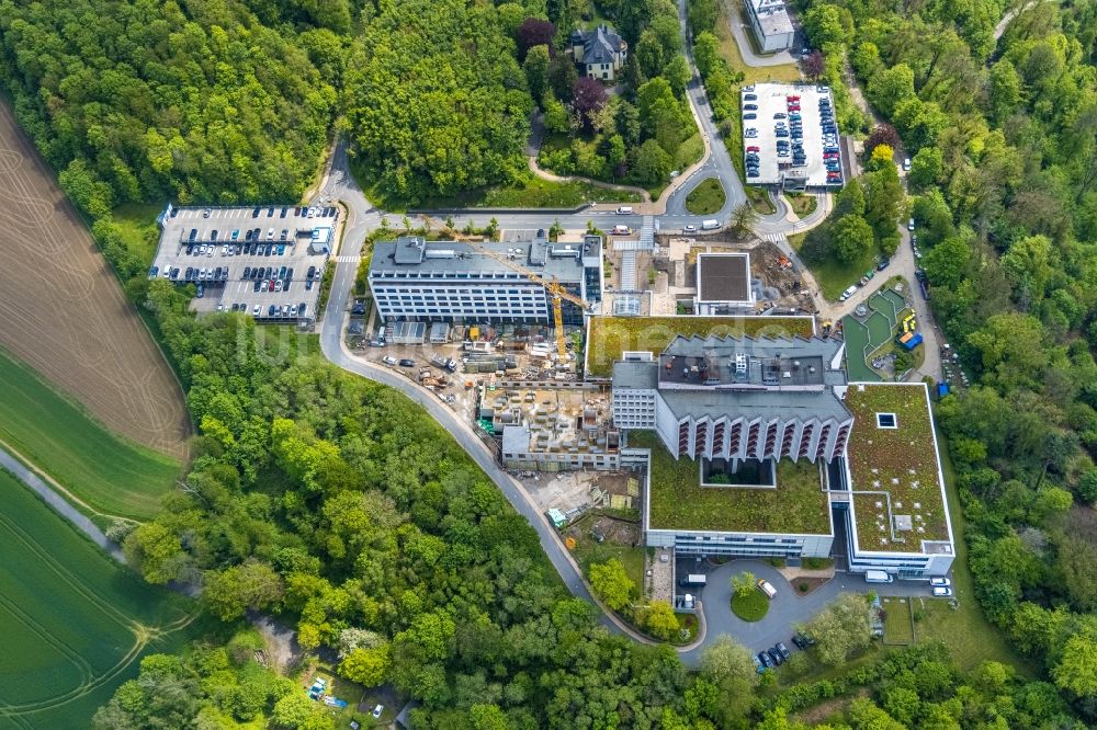 Luftaufnahme Essen - Baustelle für einen Erweiterungs- Neubau Zentrum für seltene Lungenerkrankungen der Ruhrlandklinik in Essen im Bundesland Nordrhein-Westfalen, Deutschland