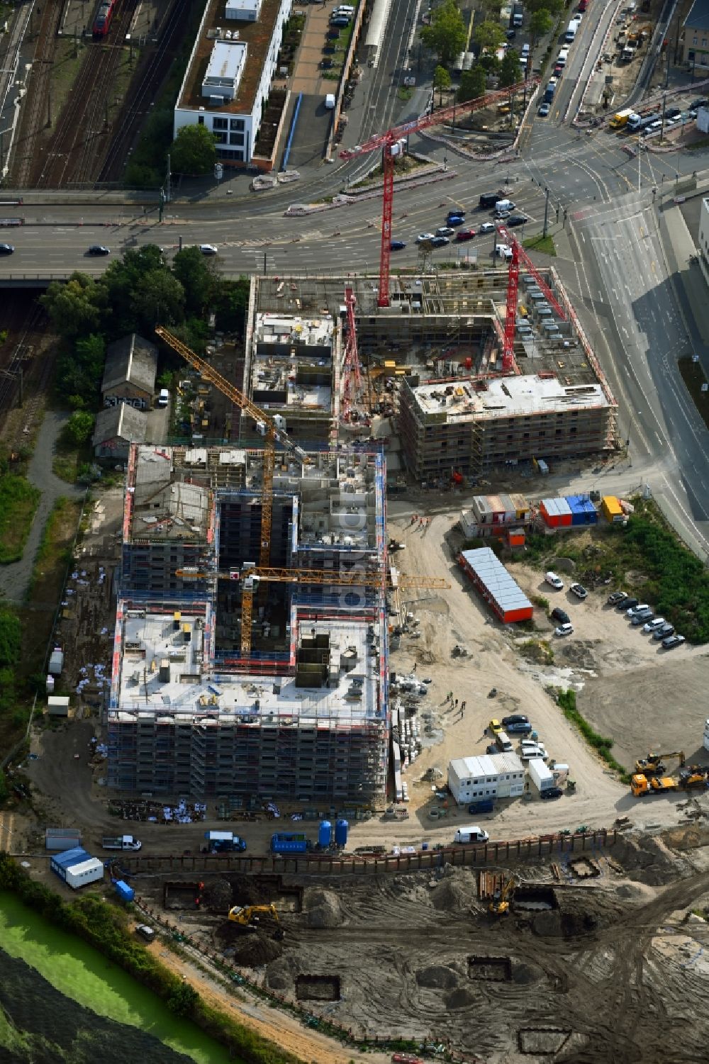 Potsdam von oben - Baustelle für einen Wohn- und Hotelneubau am Havelufer in Potsdam im Bundesland Brandenburg, Deutschland