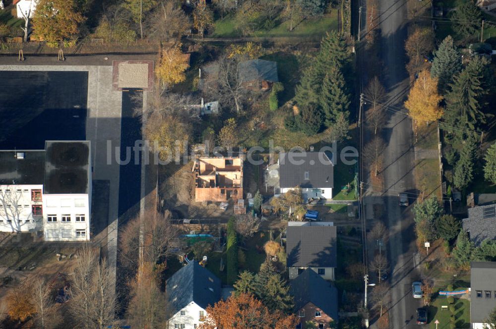 Luftaufnahme Berlin - Baustelle Einfamilenhaus in Berlin-Kaulsdorf