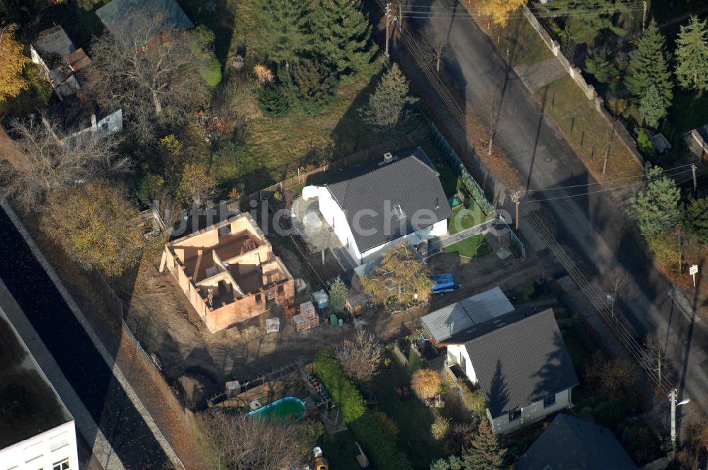 Luftaufnahme Berlin - Baustelle Einfamilenhaus in Berlin-Kaulsdorf