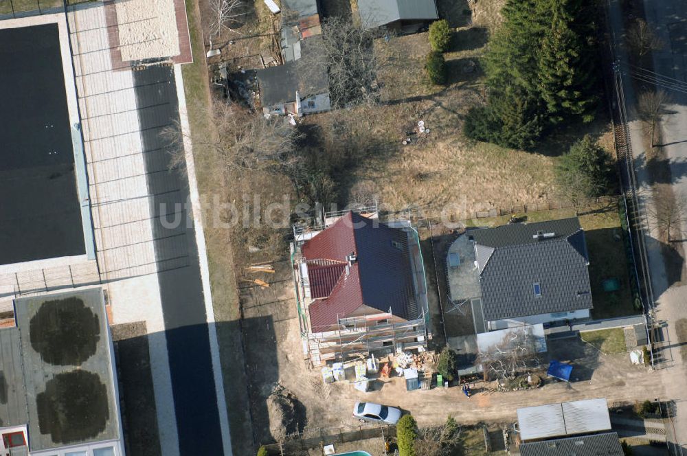 Berlin von oben - Baustelle Einfamilienhaus Berlin-Kaulsdorf