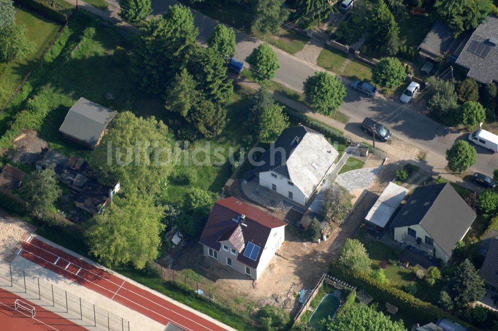 Luftbild Berlin - Baustelle Einfamilienhaus Berlin-Kaulsdorf