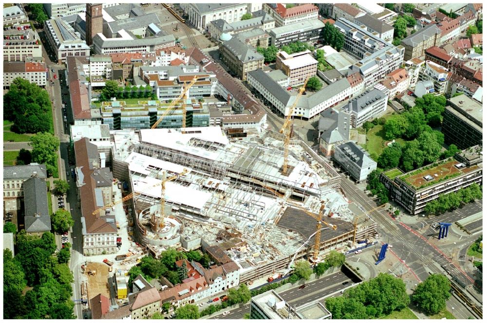 Luftaufnahme Karlsruhe - Baustelle Einkaufs- Zentrum Ettlinger Tor Karlsruhe in Karlsruhe im Bundesland Baden-Württemberg, Deutschland