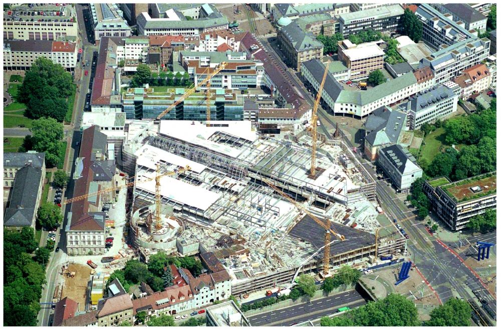 Karlsruhe von oben - Baustelle Einkaufs- Zentrum Ettlinger Tor Karlsruhe in Karlsruhe im Bundesland Baden-Württemberg, Deutschland