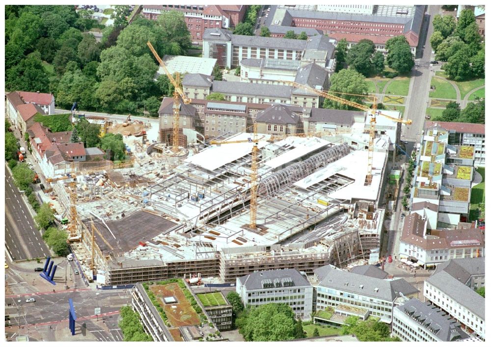 Luftaufnahme Karlsruhe - Baustelle Einkaufs- Zentrum Ettlinger Tor Karlsruhe in Karlsruhe im Bundesland Baden-Württemberg, Deutschland